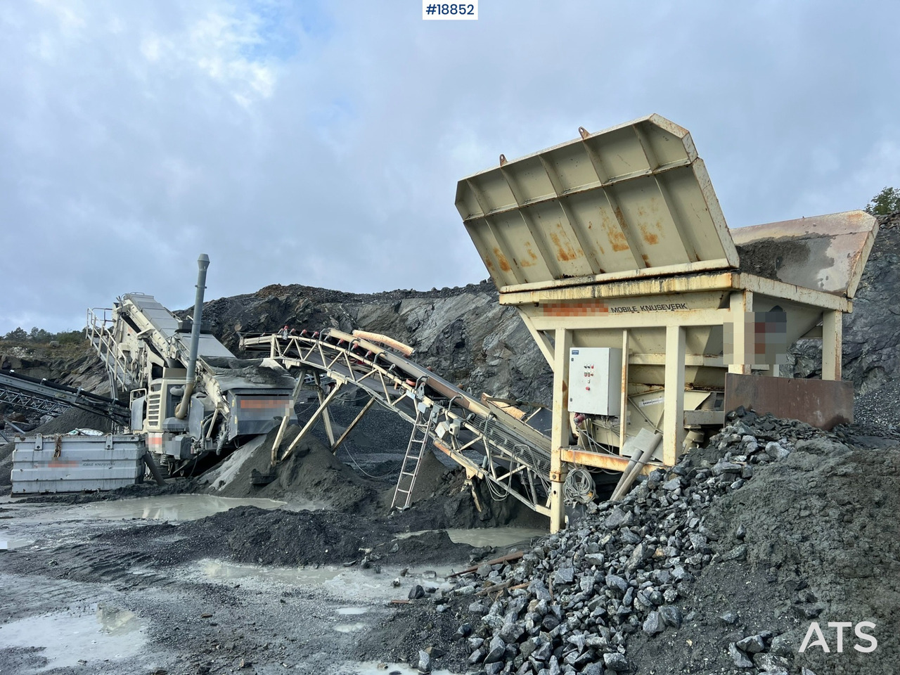 Metso Lokotrack LT220D Finknuser m/ sikt, matekasse og transportbånd - Britadeira móvel: foto 1 Metso Lokotrack LT220D Finknuser m/ sikt, matekasse og transportbånd - Britadeira móvel: foto 1