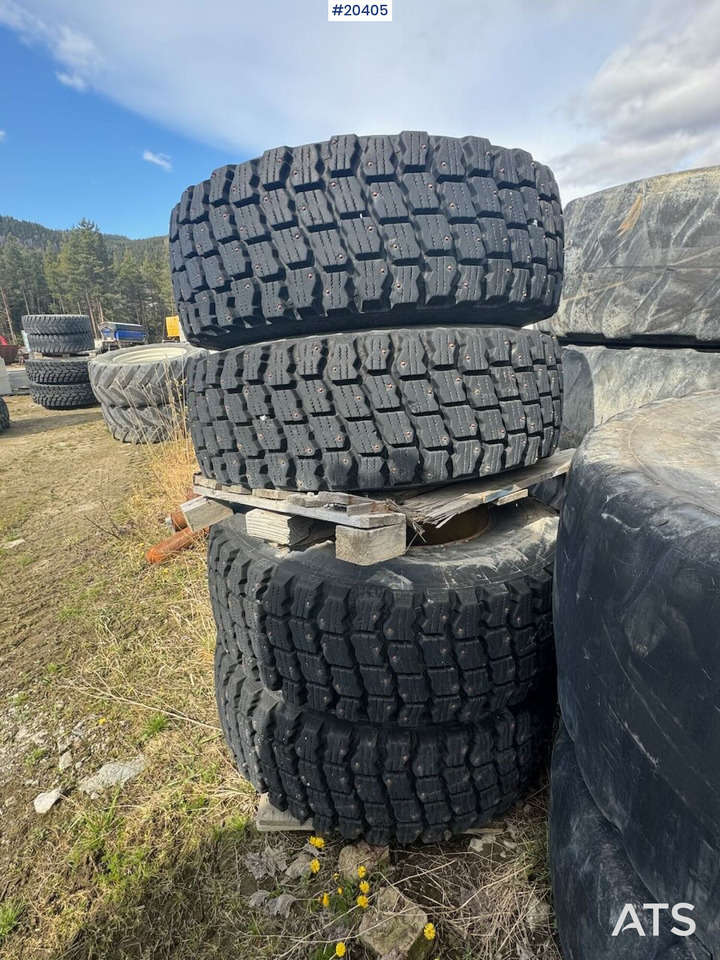 Michelin vinterdekk m/ felg - Jantes e pneus por Máquina de construção: foto 2 Michelin vinterdekk m/ felg - Jantes e pneus por Máquina de construção: foto 2