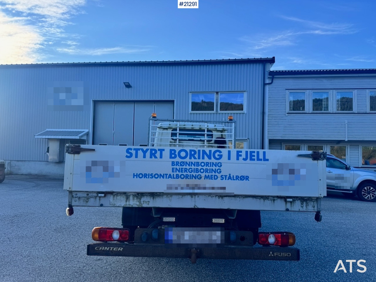 Mitsubishi Fuso Canter - Camião de caixa aberta/ Plataforma: foto 5 Mitsubishi Fuso Canter - Camião de caixa aberta/ Plataforma: foto 5