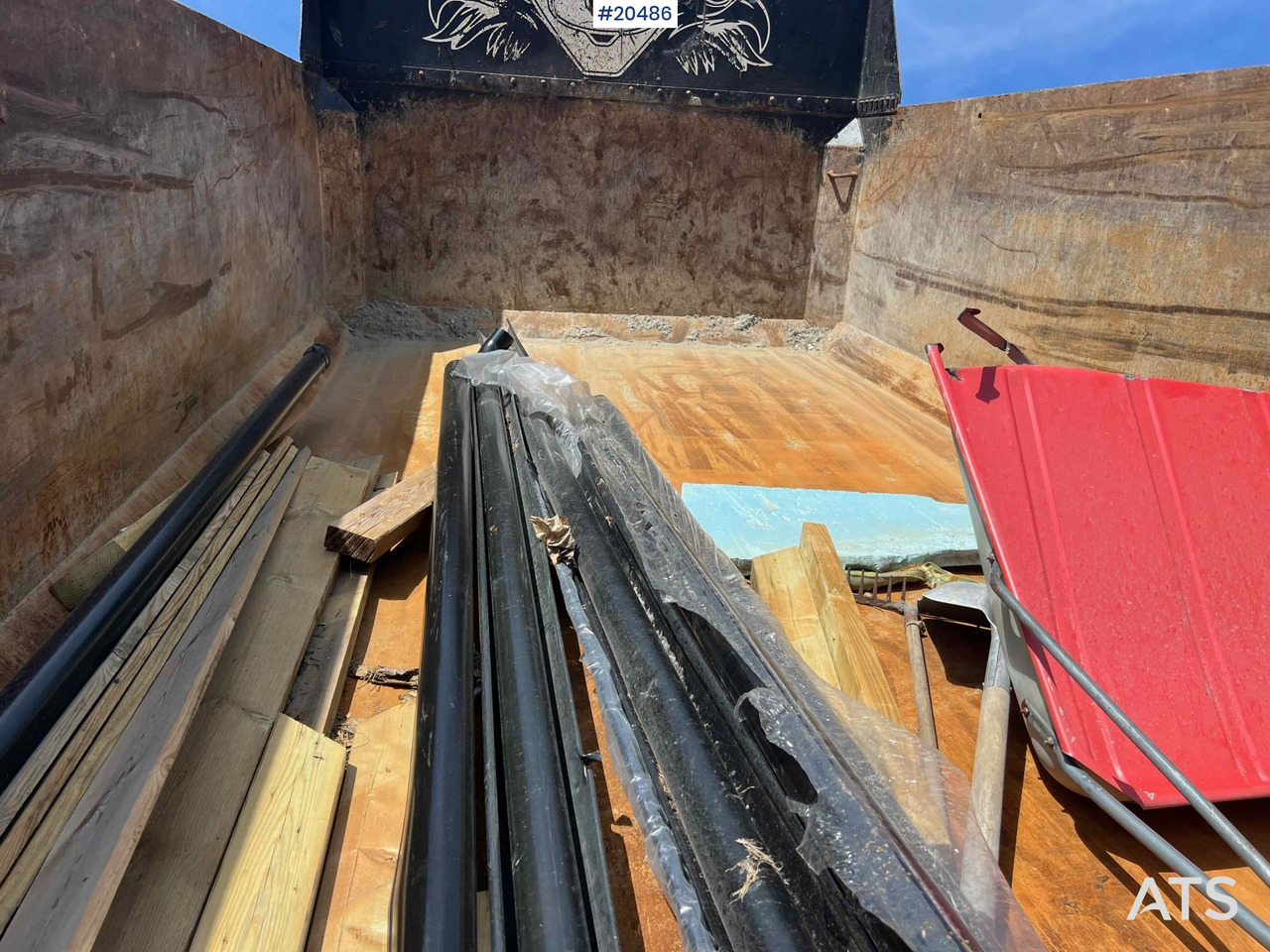 Camião basculante Scania R560: foto 32