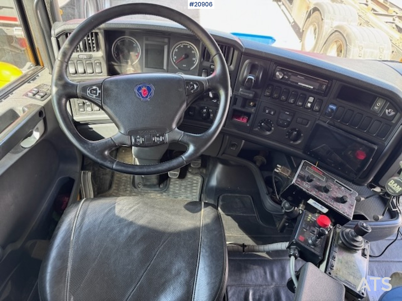 Camião basculante Scania R560: foto 43
