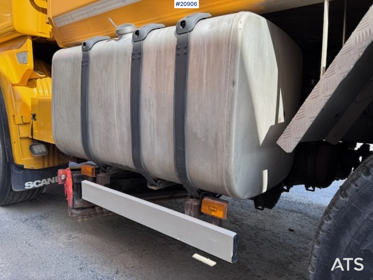 Camião basculante Scania R560: foto 18