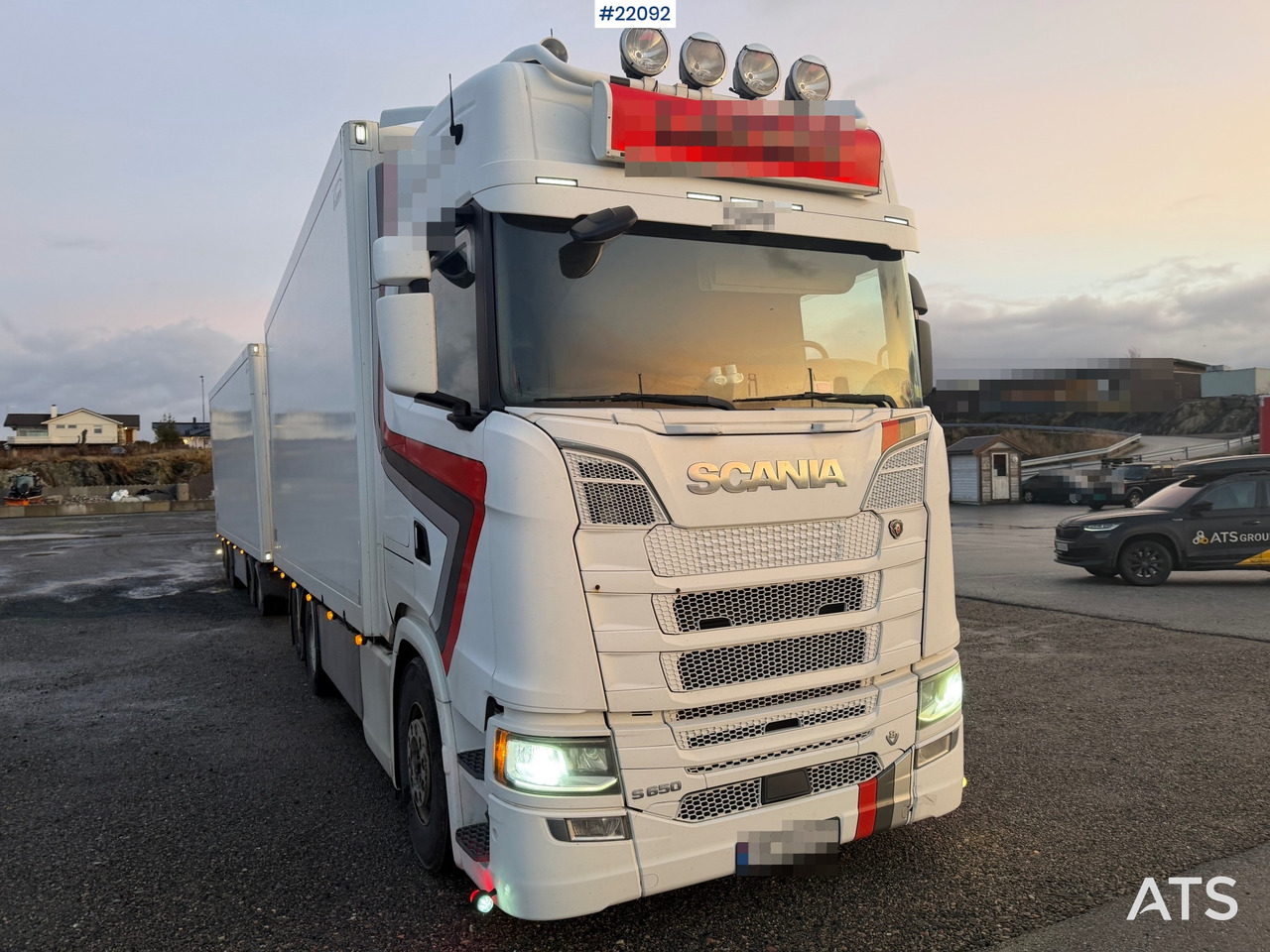 Scania S650 6x2 skapbil m/ 2018 ekeri 4 akslet skaphenger m/ full sideåpning se video - Camião furgão: foto 3 Scania S650 6x2 skapbil m/ 2018 ekeri 4 akslet skaphenger m/ full sideåpning se video - Camião furgão: foto 3