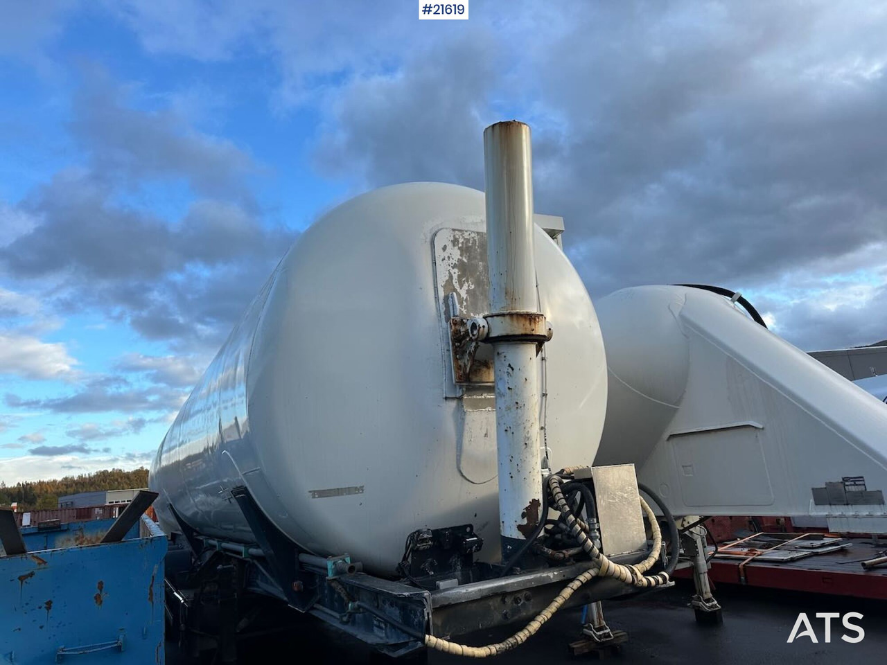 Spitzer 1996 Spitzer silo-trailer 3 akslet bulkhenger - Semirreboque silo: foto 3 Spitzer 1996 Spitzer silo-trailer 3 akslet bulkhenger - Semirreboque silo: foto 3