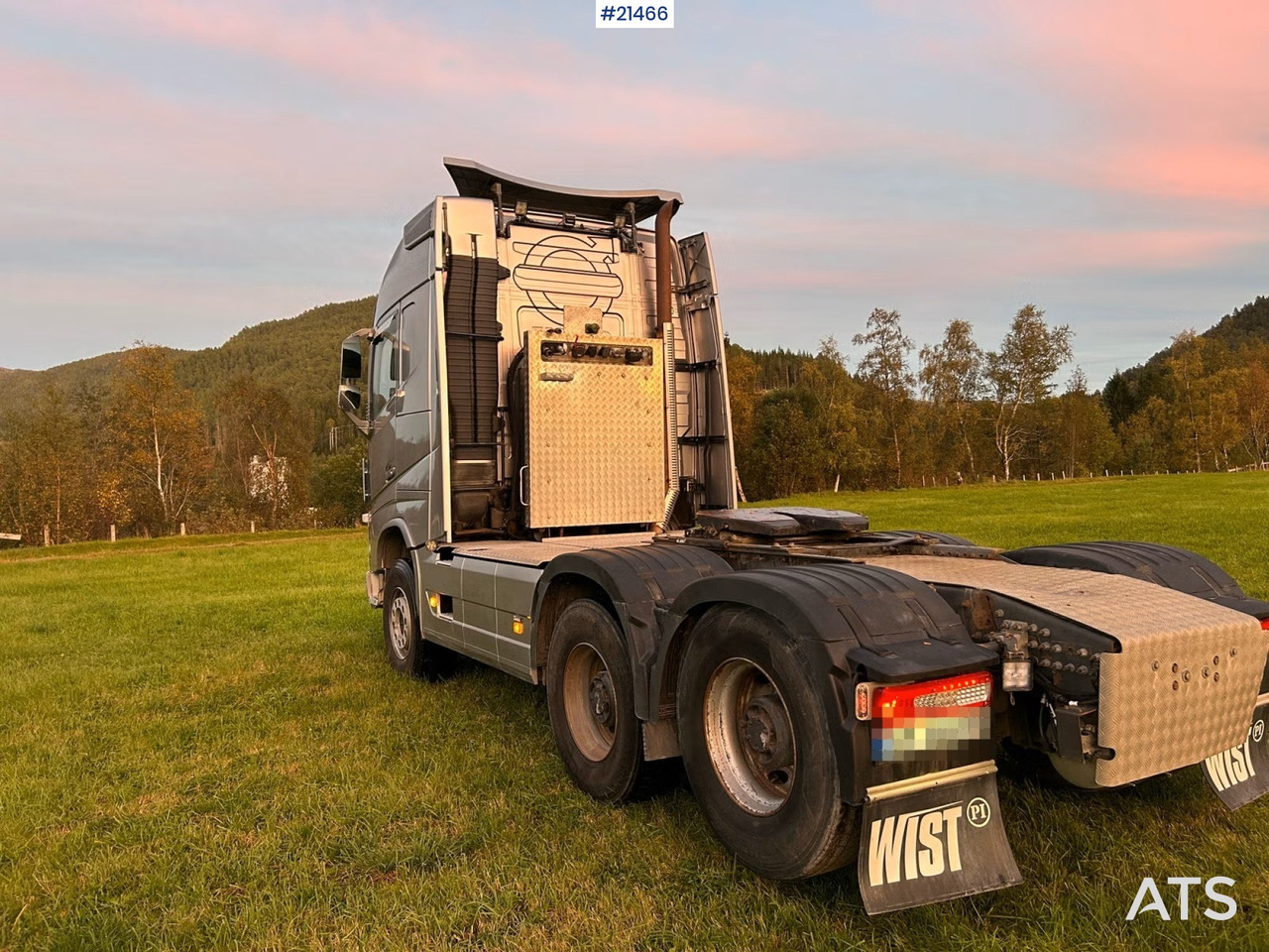 Tractor Volvo FH540: foto 6