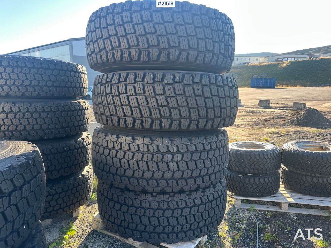 Triangle hjullaster dekk på felg til Volvo L110 hjullaster - Pneu por Máquina de construção: foto 3 Triangle hjullaster dekk på felg til Volvo L110 hjullaster - Pneu por Máquina de construção: foto 3