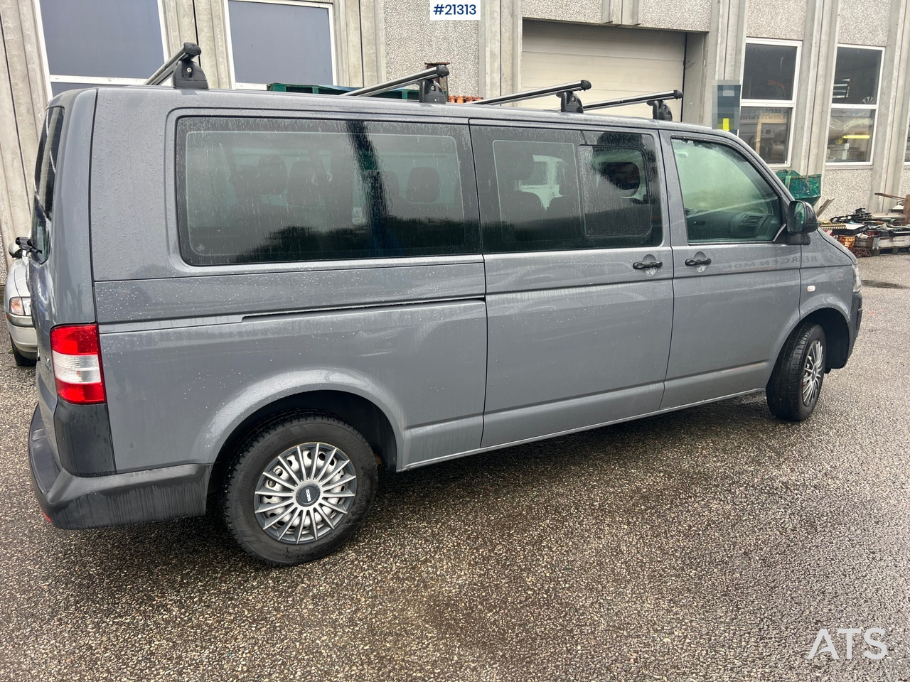 Volkswagen kombi 9 seter - Minibus, Furgão de passageiros: foto 3 Volkswagen kombi 9 seter - Minibus, Furgão de passageiros: foto 3
