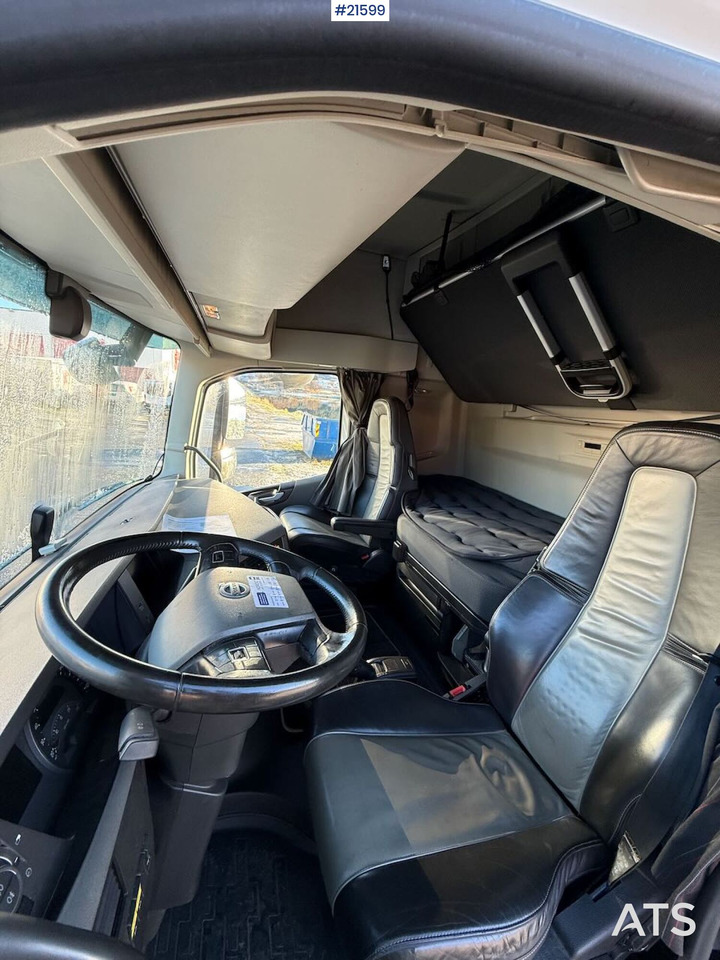 Leasing de Volvo 540 8x4 dyrebil m/ Finkl påbygg, onspot og godkjent til 225 dyr Volvo 540 8x4 dyrebil m/ Finkl påbygg, onspot og godkjent til 225 dyr: foto 32