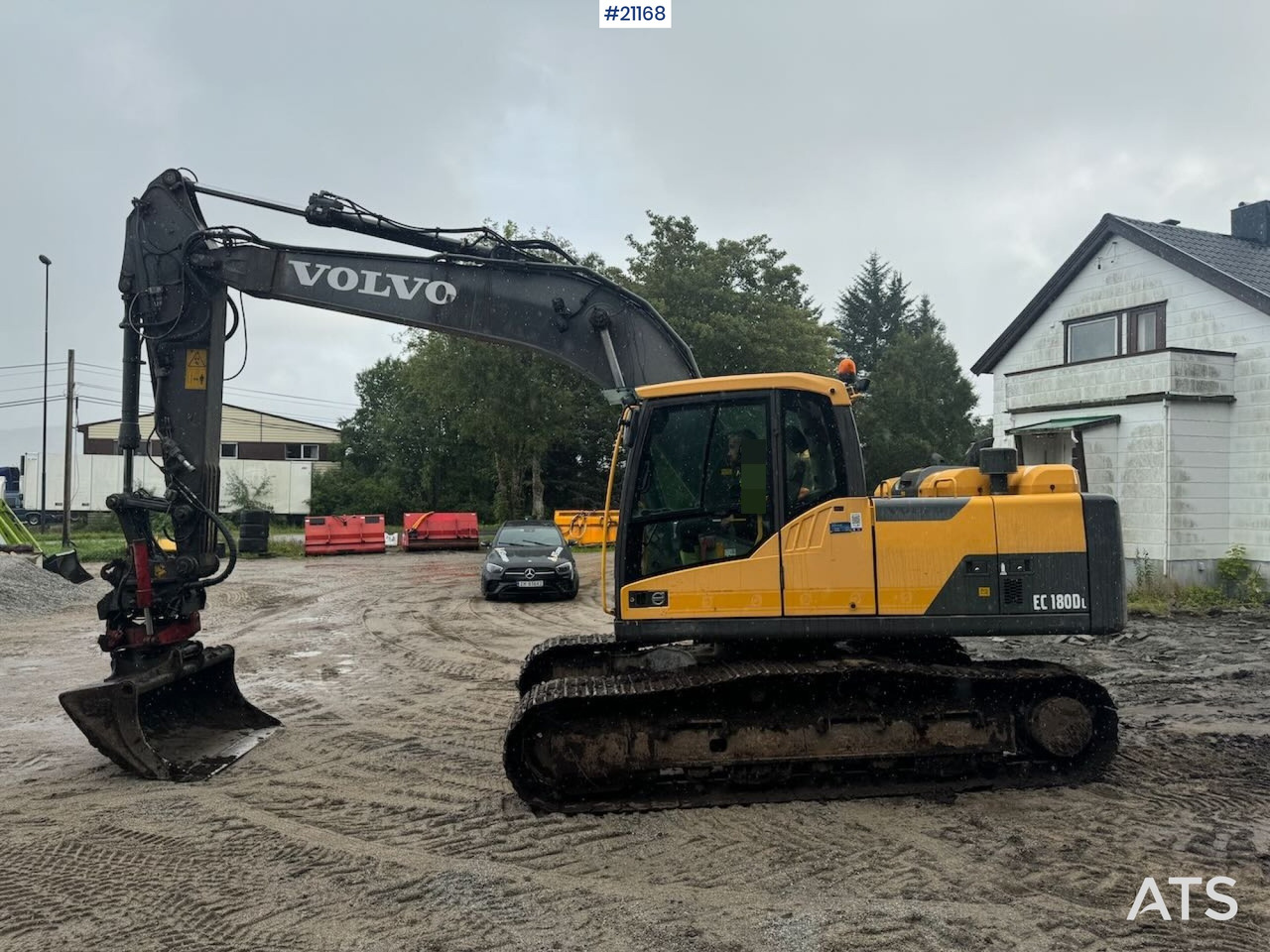Volvo EC180DL - Escavadora de rastos: foto 1 Volvo EC180DL - Escavadora de rastos: foto 1
