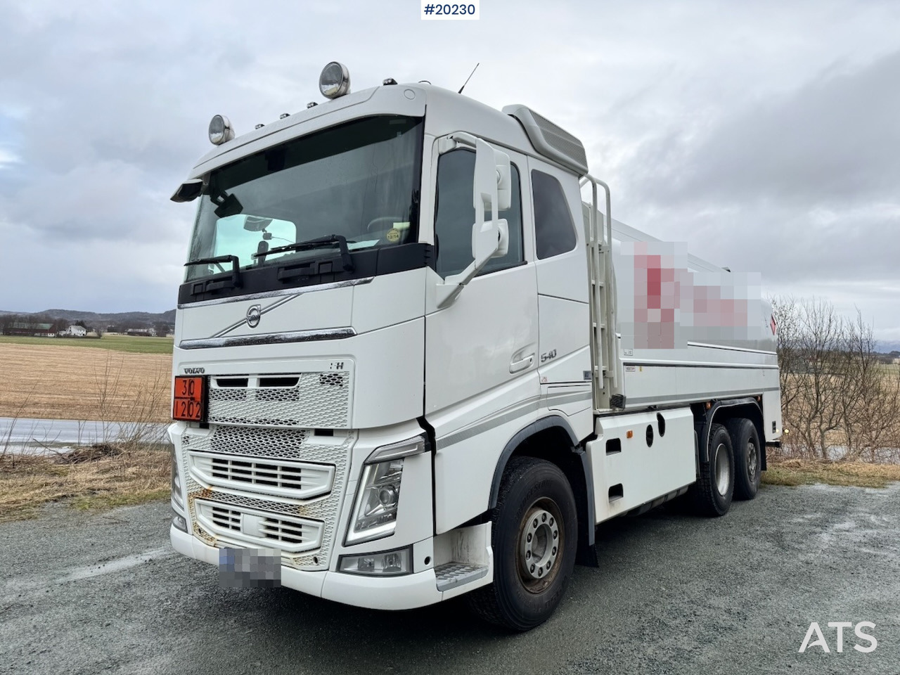 Volvo FH540 - Caminhão tanque: foto 1 Volvo FH540 - Caminhão tanque: foto 1