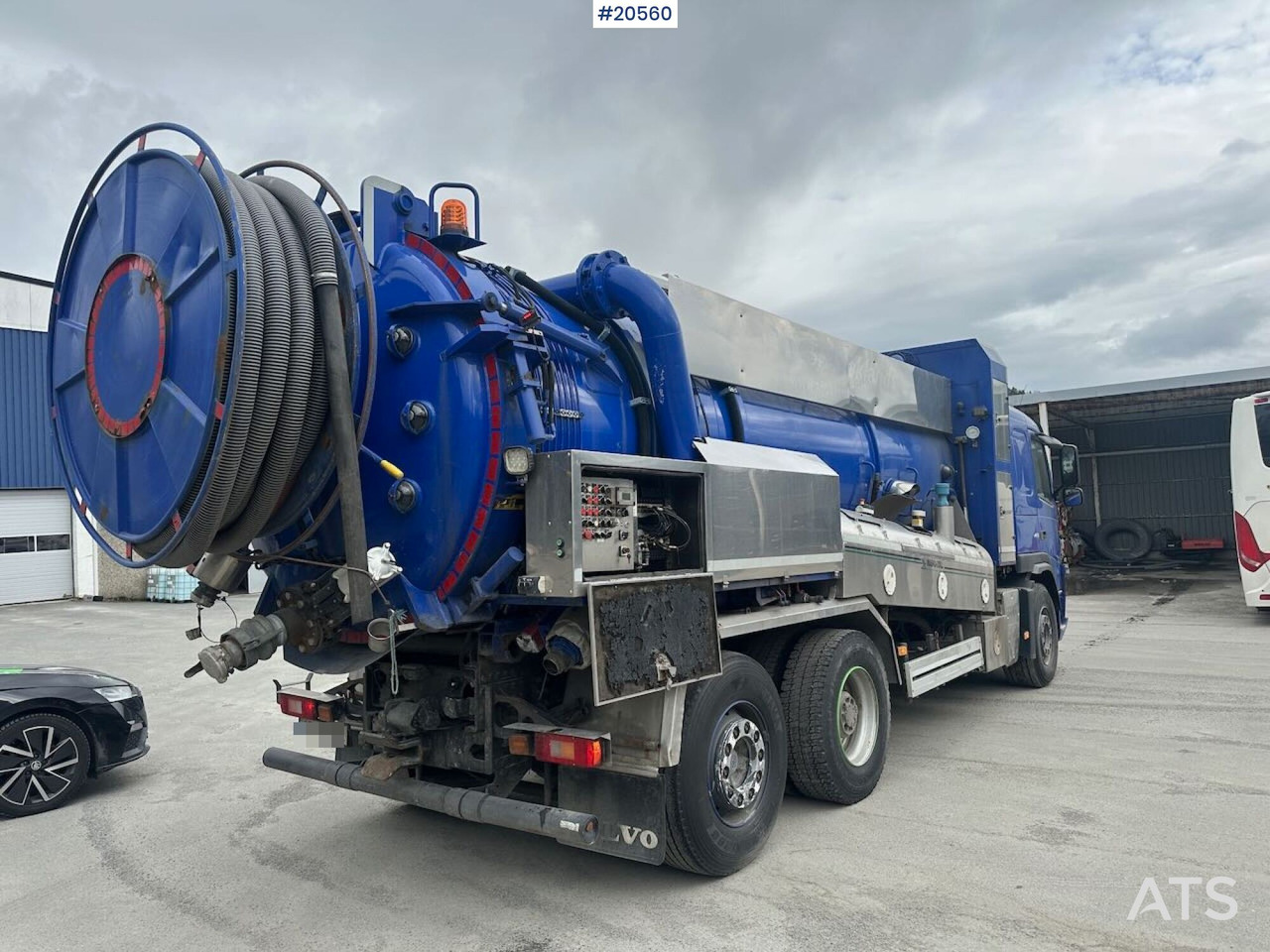 Caminhão limpa fossa Volvo FM460: foto 6