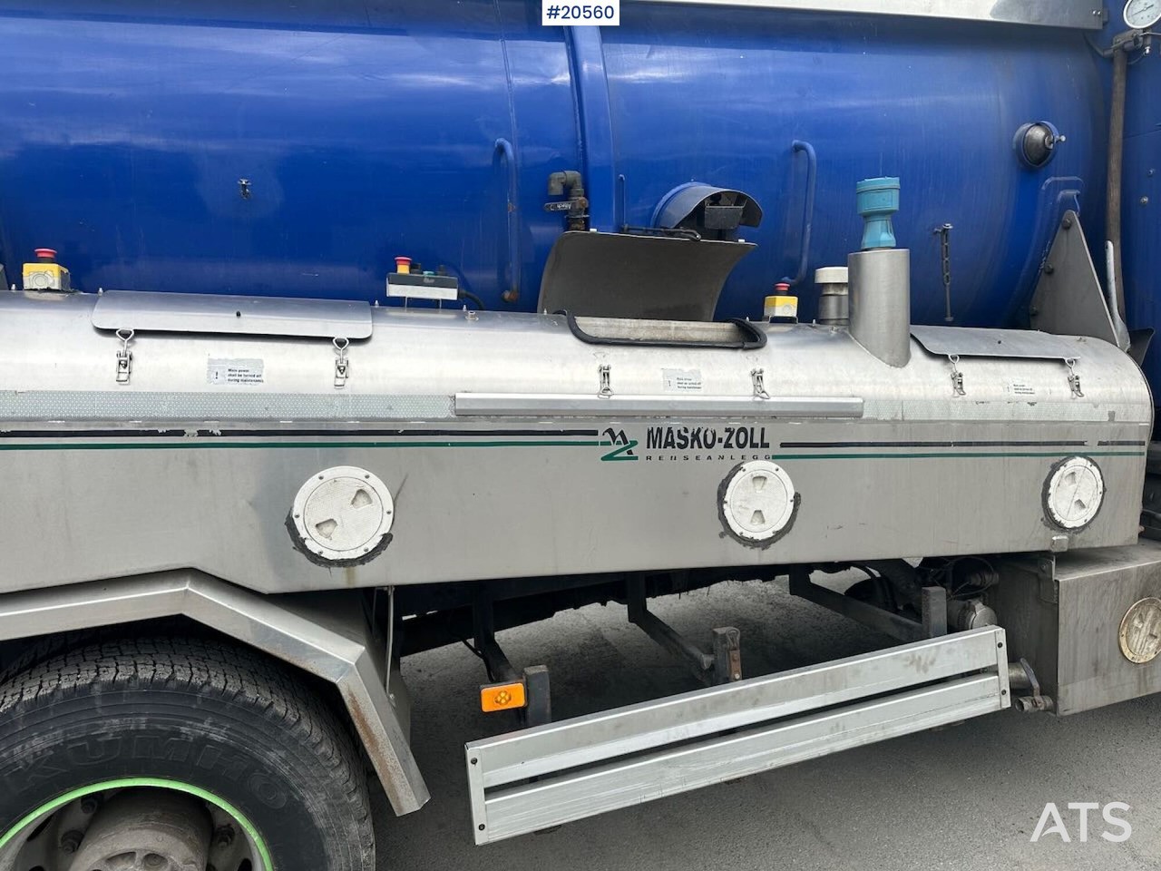 Caminhão limpa fossa Volvo FM460: foto 22