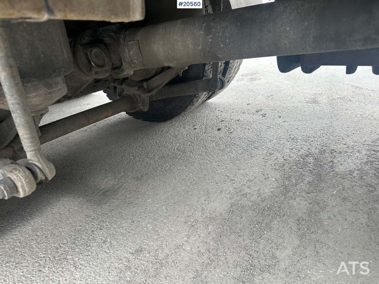 Caminhão limpa fossa Volvo FM460: foto 24