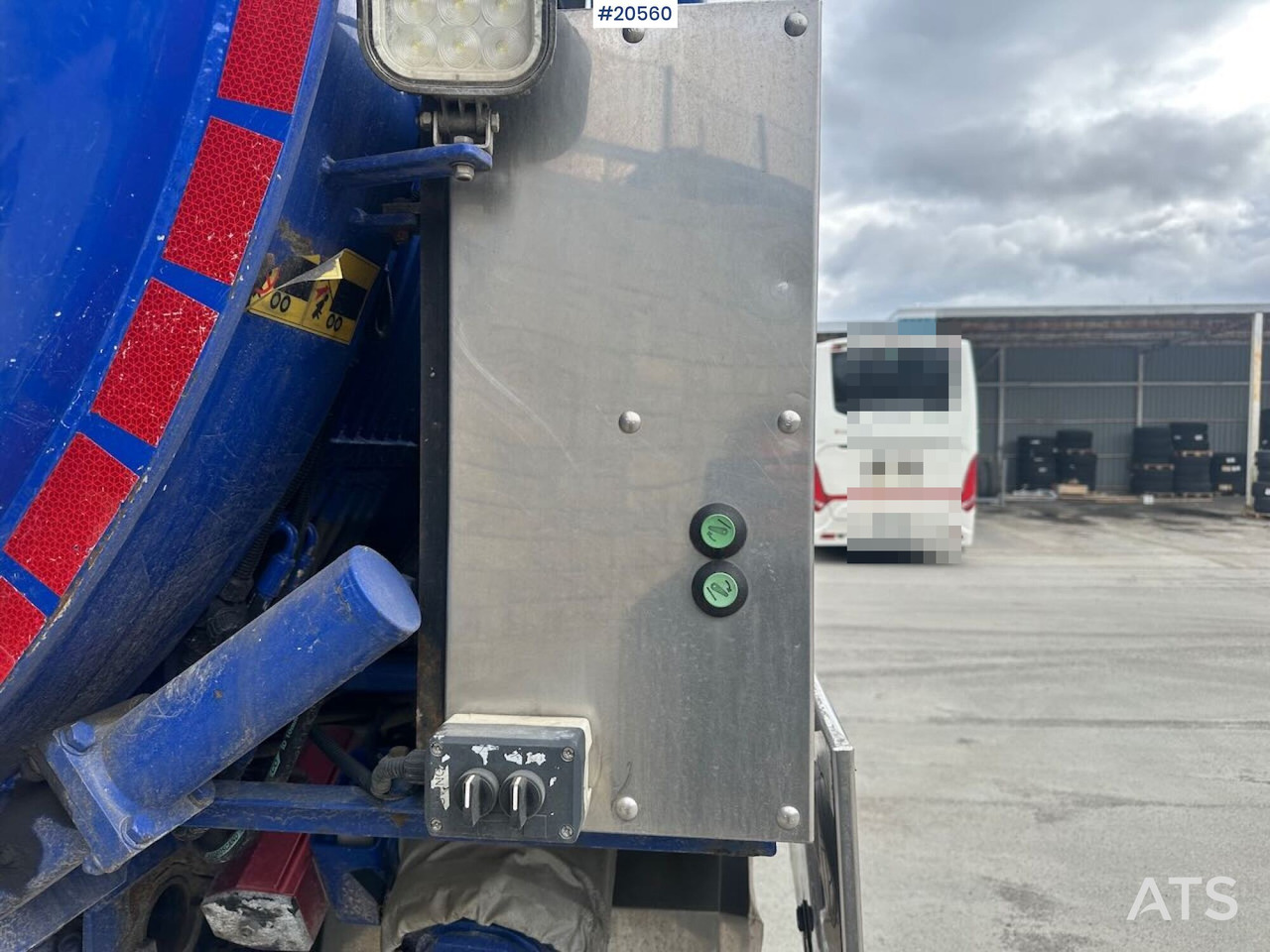 Caminhão limpa fossa Volvo FM460: foto 18