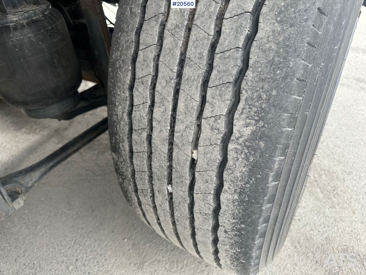 Caminhão limpa fossa Volvo FM460: foto 15