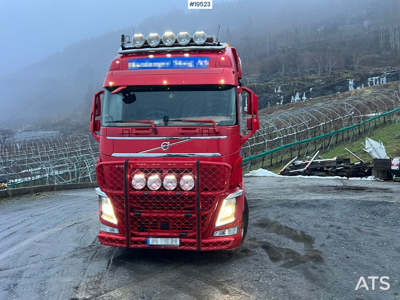 Volvo Fh540 8x4 Tømmerbil m/ 2016 M110L80 Palfinger krane og tømmerklype - Camião de transporte de madeira: foto 2 Volvo Fh540 8x4 Tømmerbil m/ 2016 M110L80 Palfinger krane og tømmerklype - Camião de transporte de madeira: foto 2