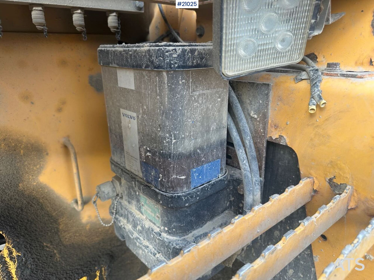 Pá carregadora de rodas Volvo L120E hjullaster m/ vekt, skuffe og overhalt motor: foto 34 Pá carregadora de rodas Volvo L120E hjullaster m/ vekt, skuffe og overhalt motor: foto 34