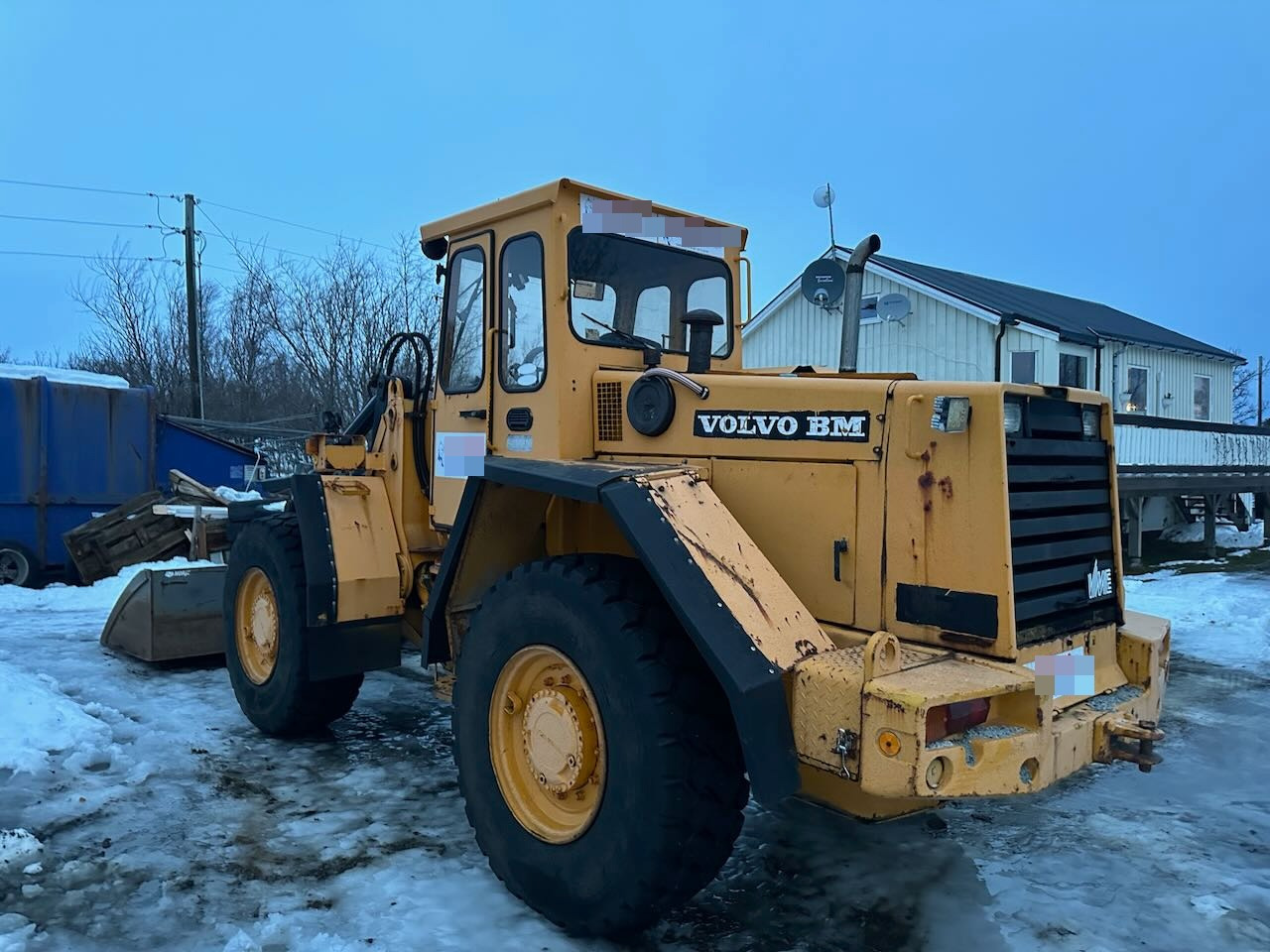 Volvo L70 hjullaster med klappvinge, pallegafler og planeringsskuffe - Pá carregadora de rodas: foto 2 Volvo L70 hjullaster med klappvinge, pallegafler og planeringsskuffe - Pá carregadora de rodas: foto 2