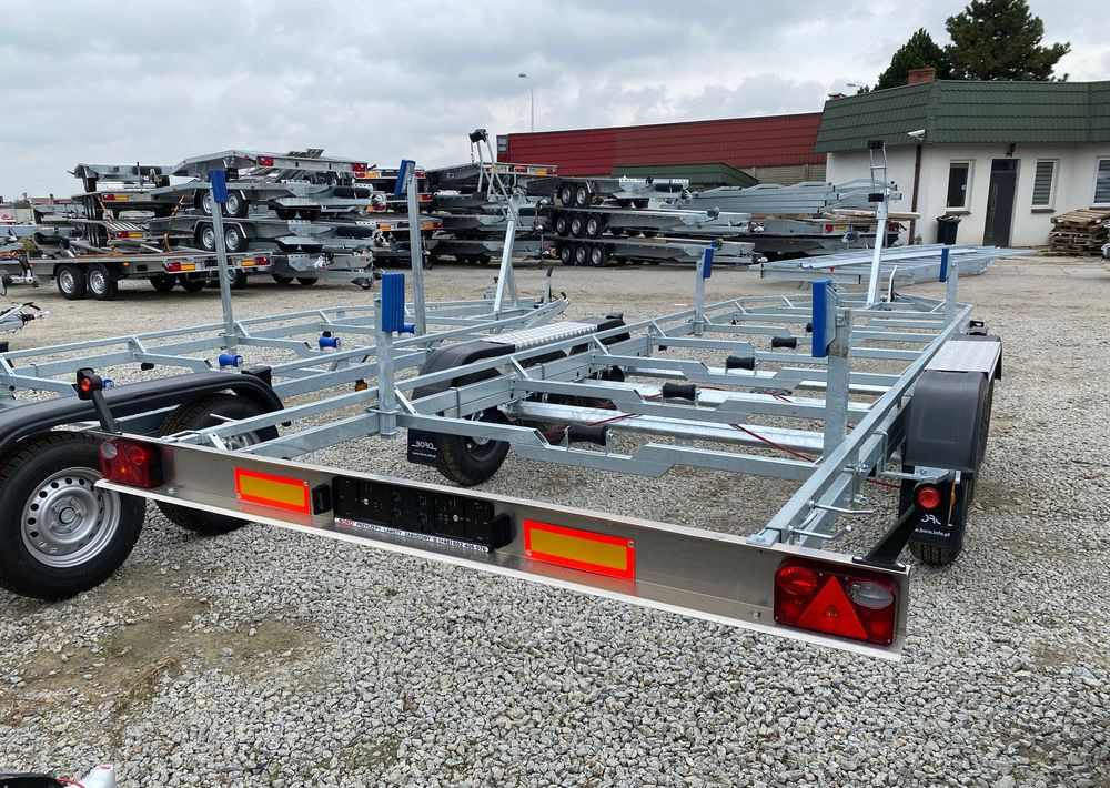 Boro Przyczepa pod ŁÓDŹ! 8,20M! - Reboque para barco: foto 3 Boro Przyczepa pod ŁÓDŹ! 8,20M! - Reboque para barco: foto 3