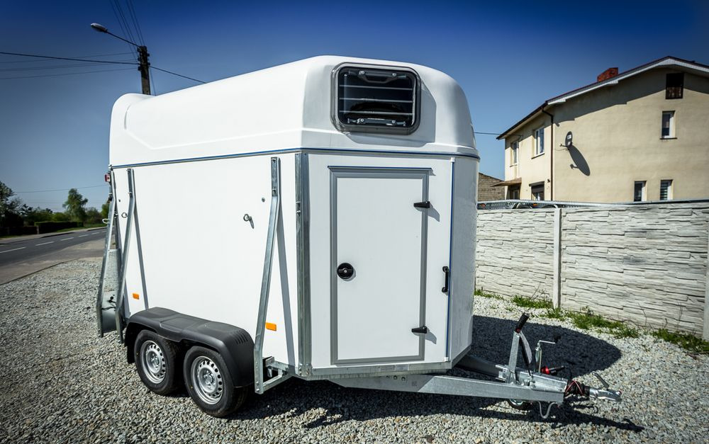 Niewiadów nowa PRZYCZEPA KONIOWA!! - Reboque para cavalos: foto 1 Niewiadów nowa PRZYCZEPA KONIOWA!! - Reboque para cavalos: foto 1