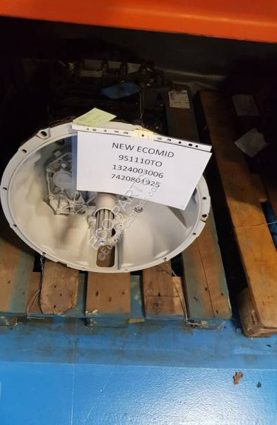 Renault - Transmissão por Camião: foto 1 Renault - Transmissão por Camião: foto 1