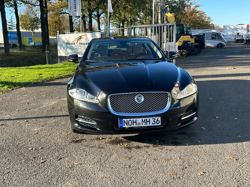 Jaguar XJ 3.0 V6D 275 PK /AUTOM / PANO DAK / VOL LEDER / MERIDAN / EXPORT PRICE - Sedan: foto 4 Jaguar XJ 3.0 V6D 275 PK /AUTOM / PANO DAK / VOL LEDER / MERIDAN / EXPORT PRICE - Sedan: foto 4
