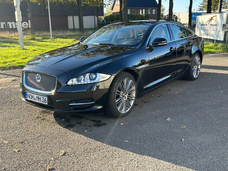 Jaguar XJ 3.0 V6D 275 PK /AUTOM / PANO DAK / VOL LEDER / MERIDAN / EXPORT PRICE - Sedan: foto 3 Jaguar XJ 3.0 V6D 275 PK /AUTOM / PANO DAK / VOL LEDER / MERIDAN / EXPORT PRICE - Sedan: foto 3
