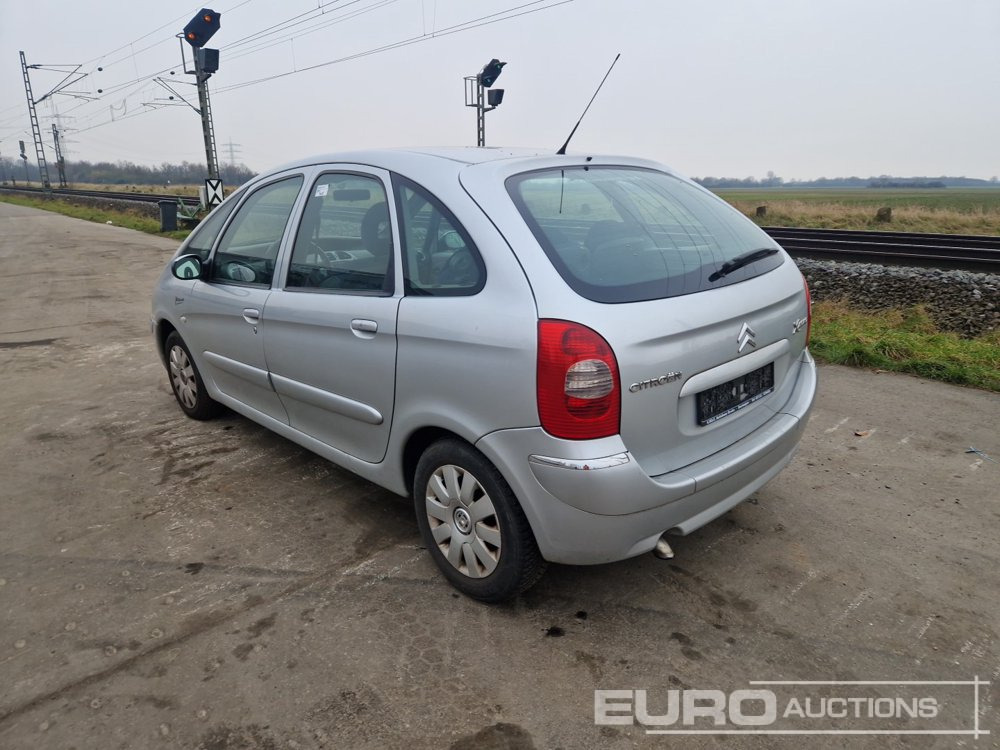 2004 Citroen Xsara Picasso - Automóvel: foto 3 2004 Citroen Xsara Picasso - Automóvel: foto 3