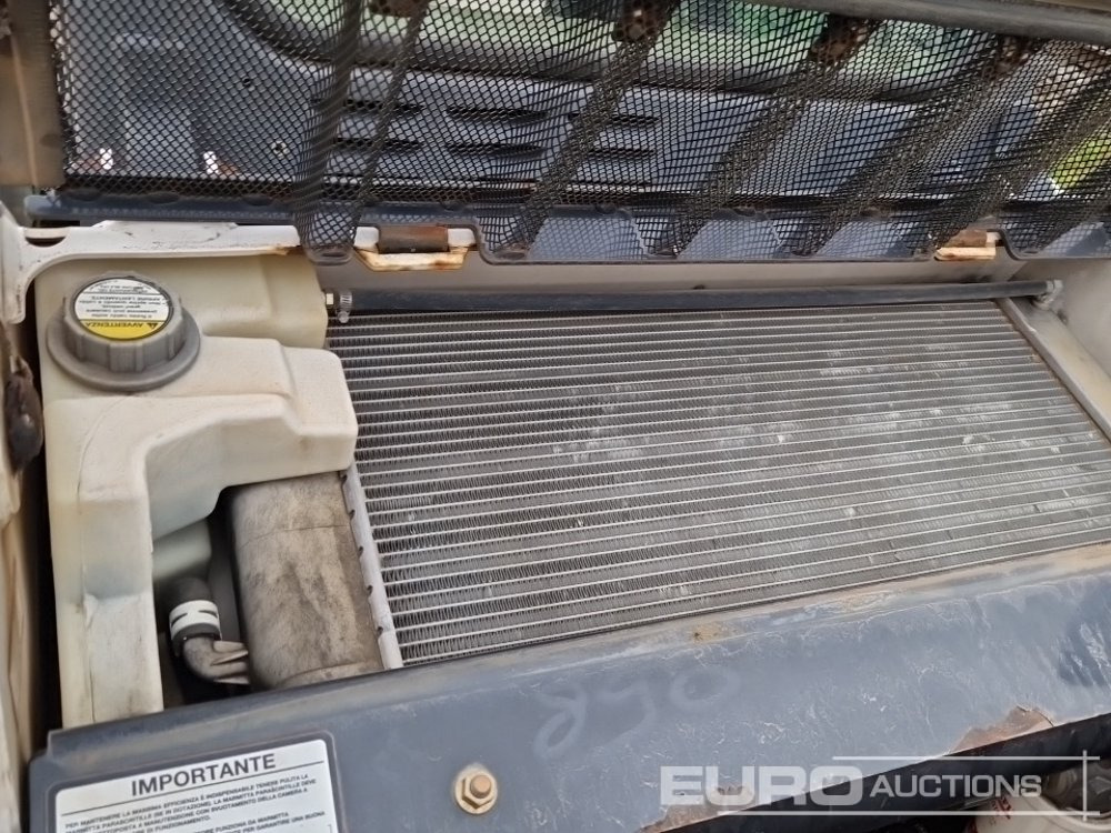 Mini pá carregadora 2011 Bobcat S100: foto 21