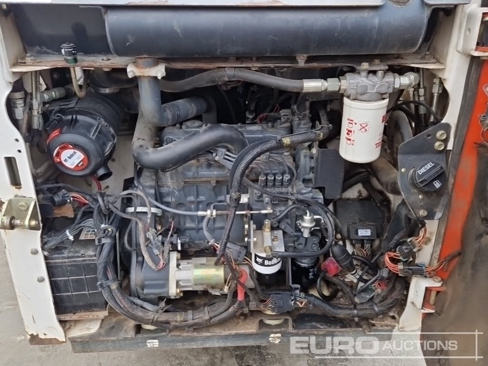 Mini pá carregadora 2011 Bobcat S100: foto 17