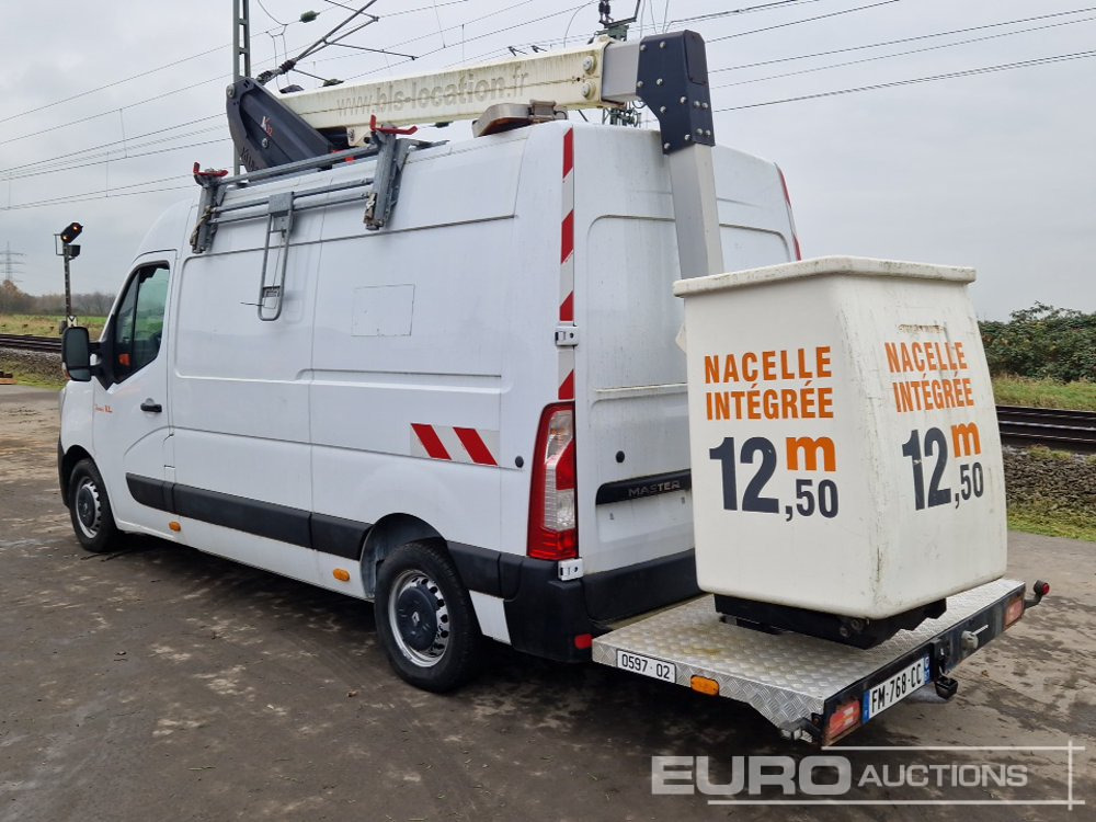 2019 Renault Master 135 - Caminhão com plataforma aérea: foto 3 2019 Renault Master 135 - Caminhão com plataforma aérea: foto 3