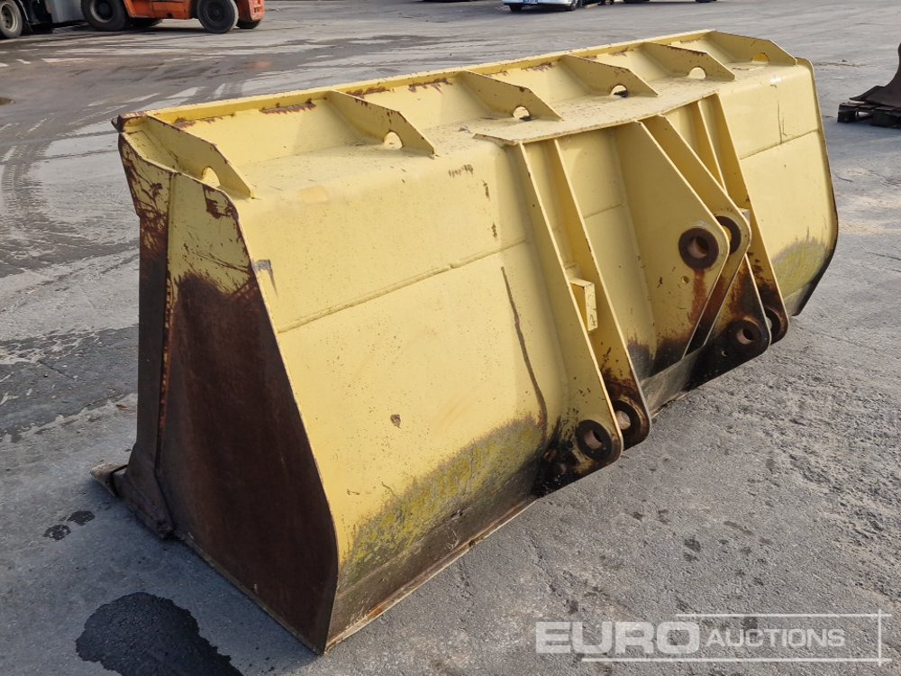 95" Front Loading Bucket to suit CAT - Balde: foto 3 95" Front Loading Bucket to suit CAT - Balde: foto 3