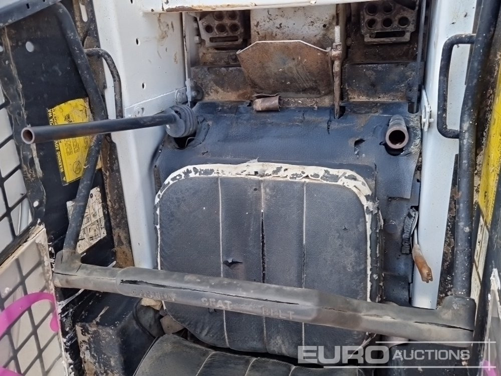 Mini pá carregadora Bobcat 743: foto 16