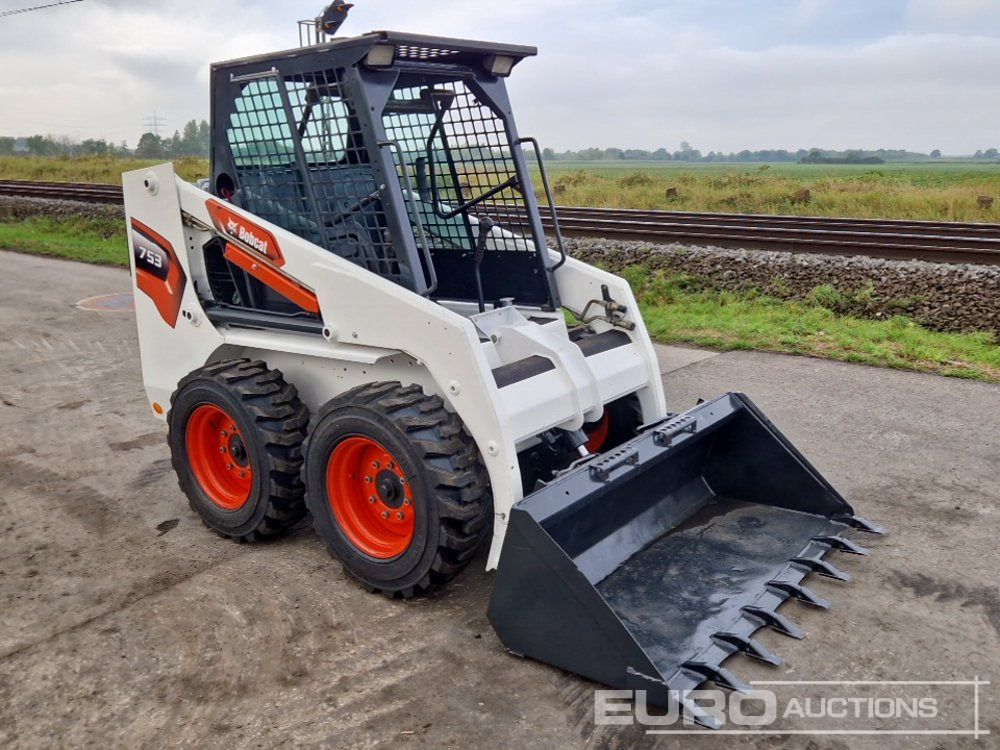 Mini pá carregadora Bobcat 753: foto 7