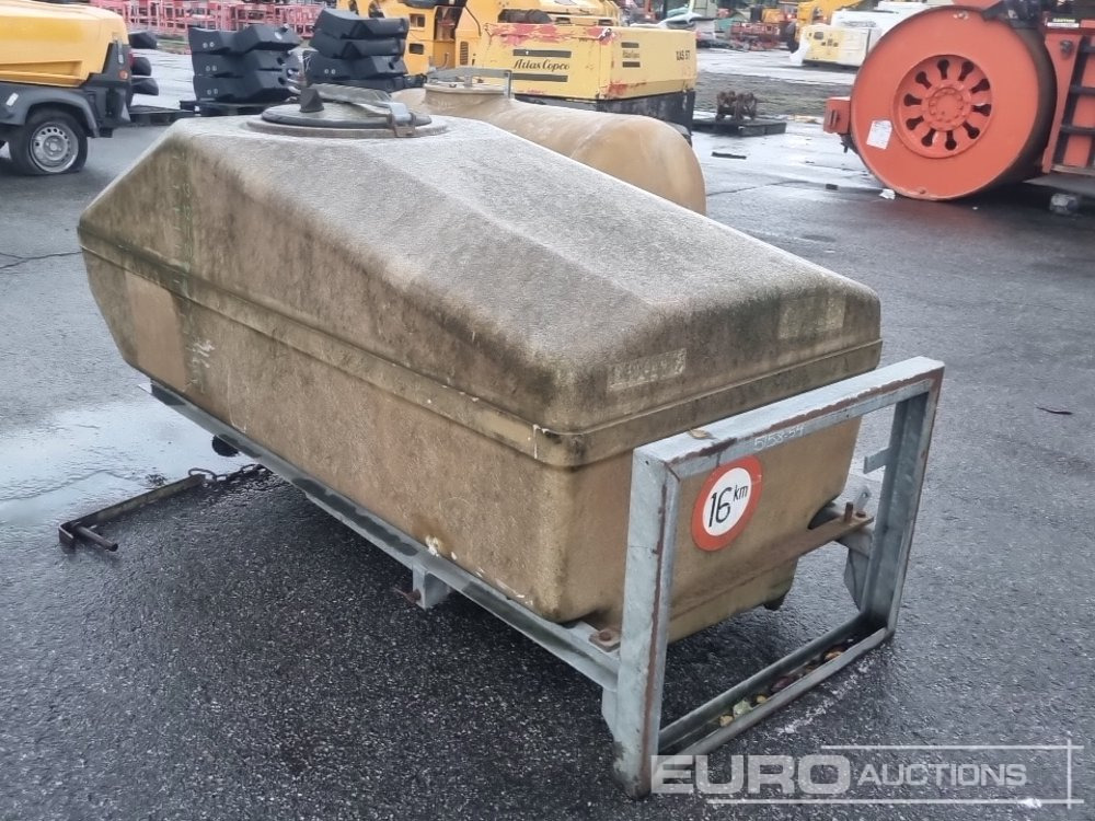 Fuel Bowser (2 of) - Depósito de armazenamento: foto 3 Fuel Bowser (2 of) - Depósito de armazenamento: foto 3