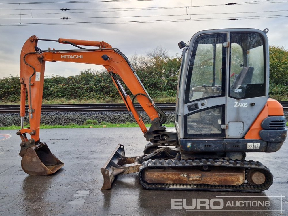 Hitachi ZX30 - Mini escavadeira: foto 2 Hitachi ZX30 - Mini escavadeira: foto 2