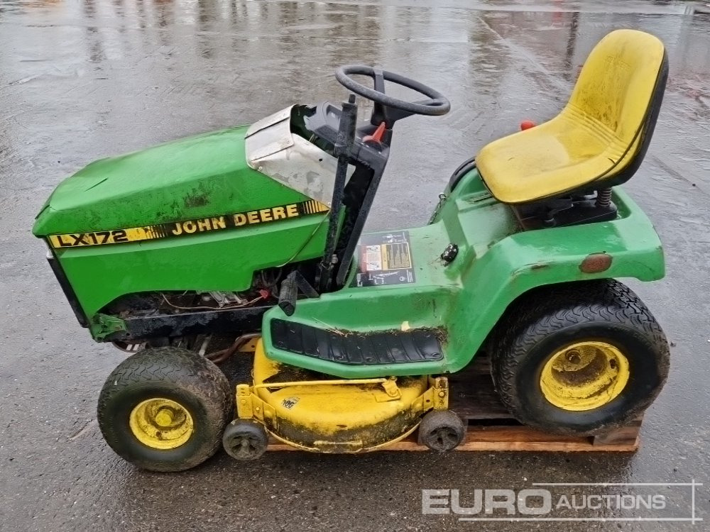 John Deere LX172 - Cortador de grama: foto 2 John Deere LX172 - Cortador de grama: foto 2