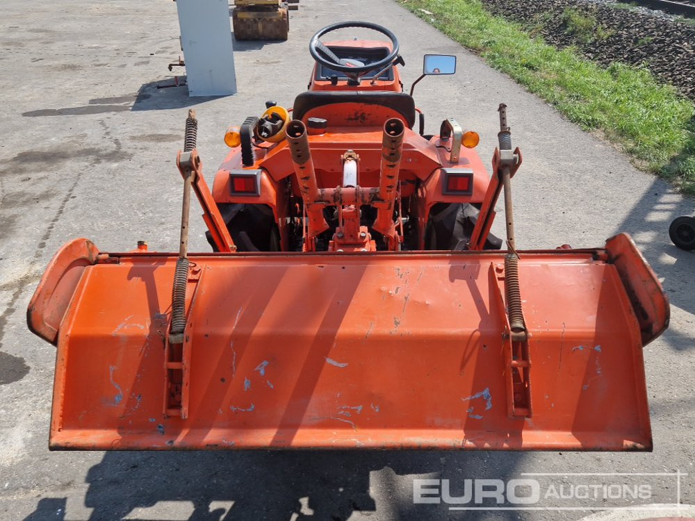 Kubota B-40DT - Mini trator: foto 4 Kubota B-40DT - Mini trator: foto 4