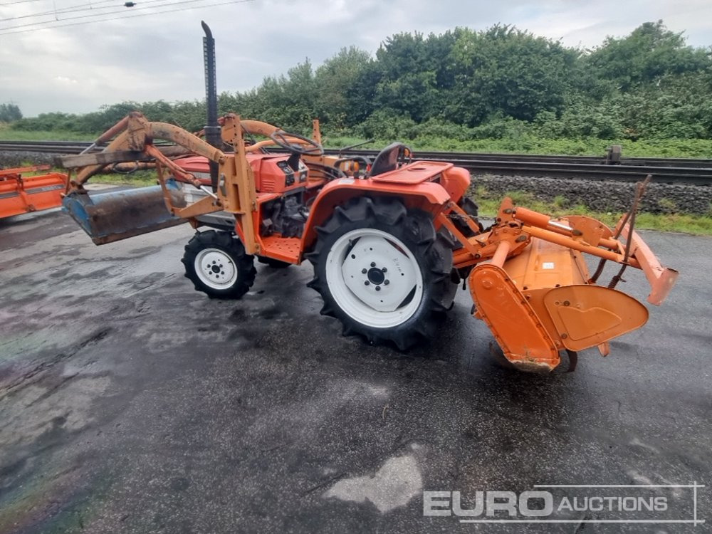 Kubota B1600 - Mini trator: foto 3 Kubota B1600 - Mini trator: foto 3