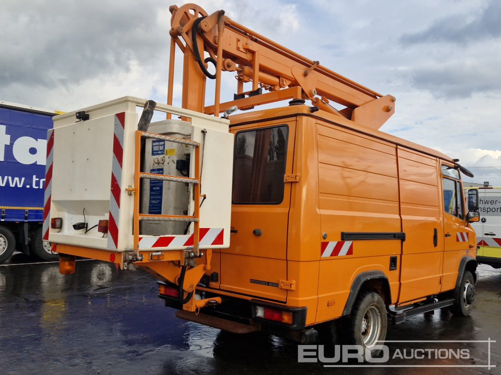 Mercedes 612D - Caminhão com plataforma aérea: foto 5 Mercedes 612D - Caminhão com plataforma aérea: foto 5