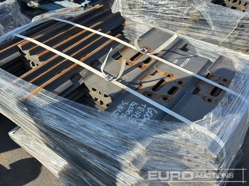 600mm Steel Track Plates - Peça de reposição por Escavadeira: foto 1 600mm Steel Track Plates - Peça de reposição por Escavadeira: foto 1