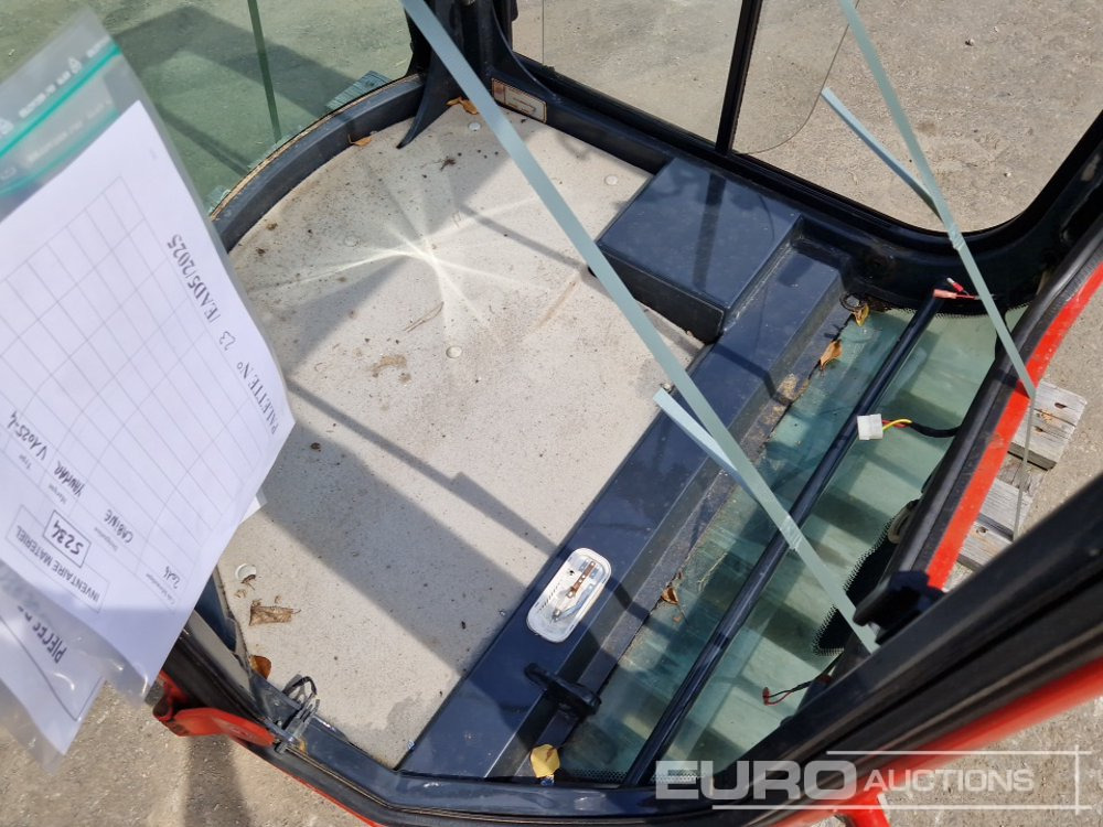 Cabin to suit Yanmar VIO25-4 - Peça de reposição por Escavadeira: foto 5 Cabin to suit Yanmar VIO25-4 - Peça de reposição por Escavadeira: foto 5