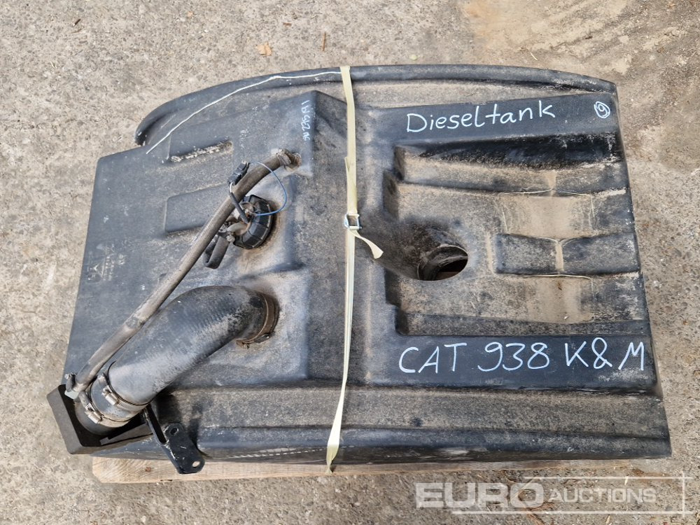 Diesel Tank to suit CAT 938 - Peça de reposição: foto 5 Diesel Tank to suit CAT 938 - Peça de reposição: foto 5