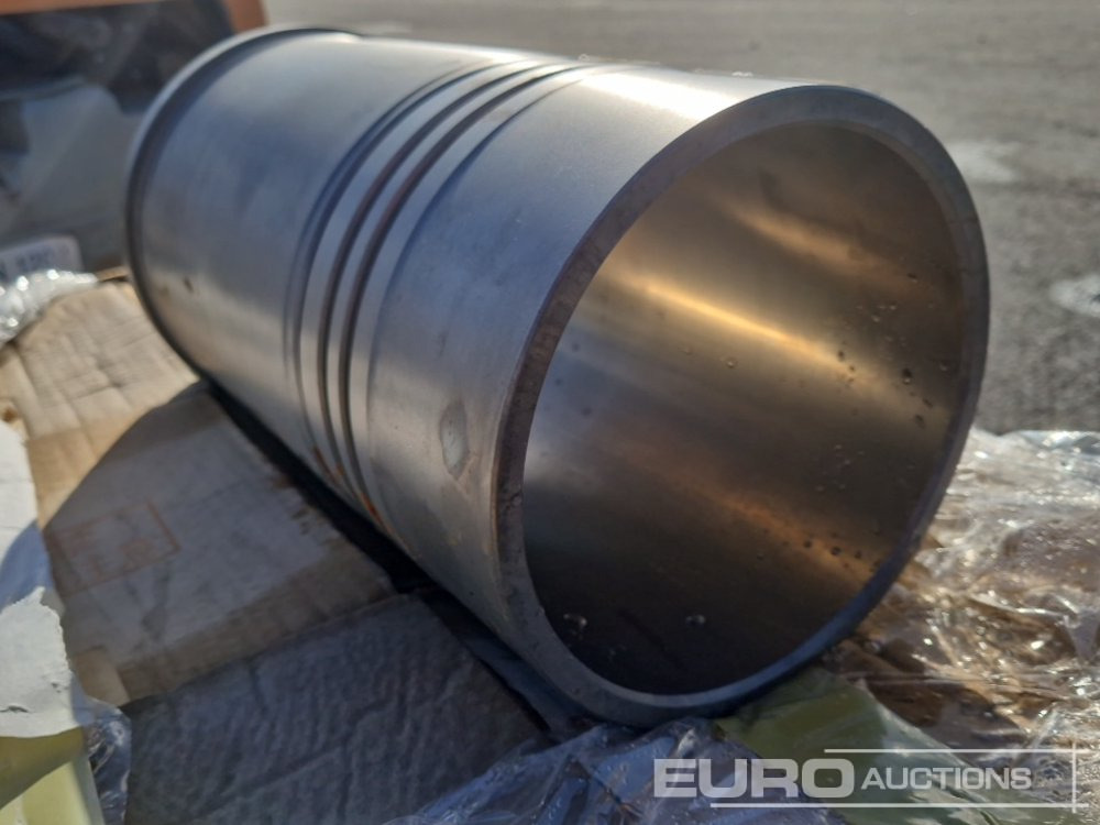 Pallet of Hitachi Cylinder PartNR H3750722700 (6 of) - Peça de reposição por Escavadeira: foto 4 Pallet of Hitachi Cylinder PartNR H3750722700 (6 of) - Peça de reposição por Escavadeira: foto 4