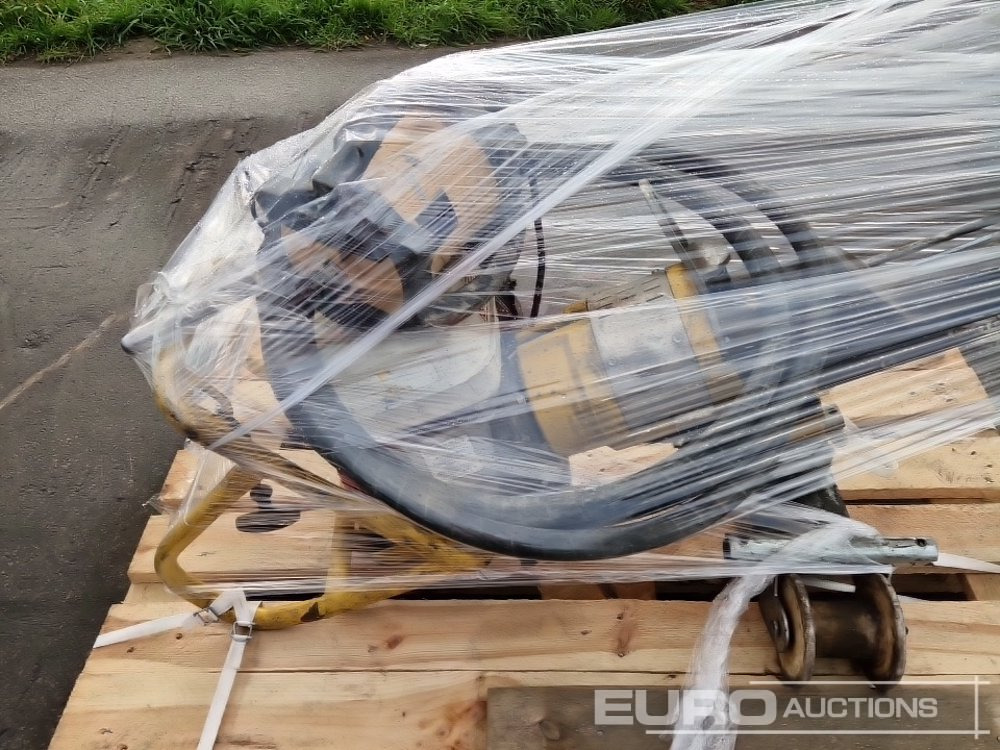 Equipamento de betão ROWRENCH P4 RKS Unirversal Petrol Powered Wrench + AX25 Concrete Poker: foto 6 Equipamento de betão ROWRENCH P4 RKS Unirversal Petrol Powered Wrench + AX25 Concrete Poker: foto 6