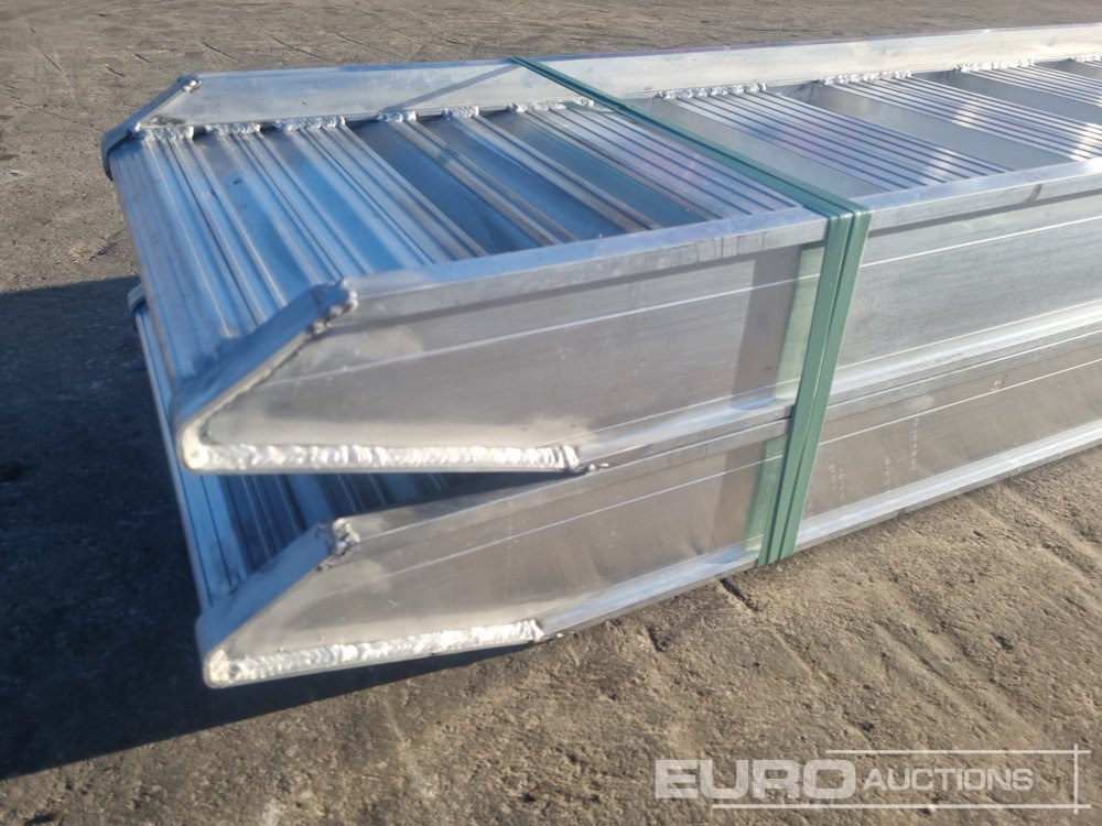 Unused 148.30L Aluminium Loading Rampes (2 of) 9000kg Capacity, 3000mm Length - Rampa de carregamento: foto 5 Unused 148.30L Aluminium Loading Rampes (2 of) 9000kg Capacity, 3000mm Length - Rampa de carregamento: foto 5