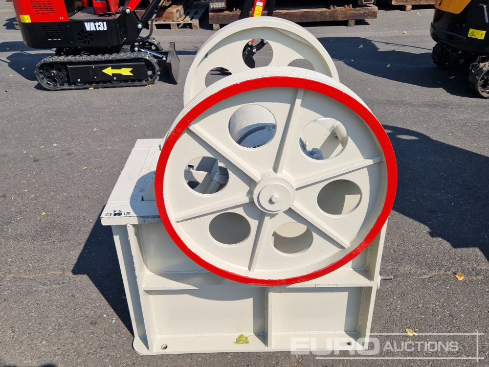 Unused Jaw Crusher - Britador: foto 5 Unused Jaw Crusher - Britador: foto 5
