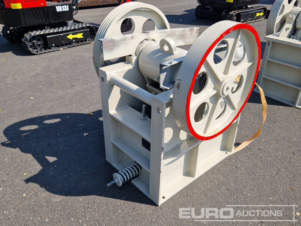 Unused Jaw Crusher - Britador: foto 4 Unused Jaw Crusher - Britador: foto 4