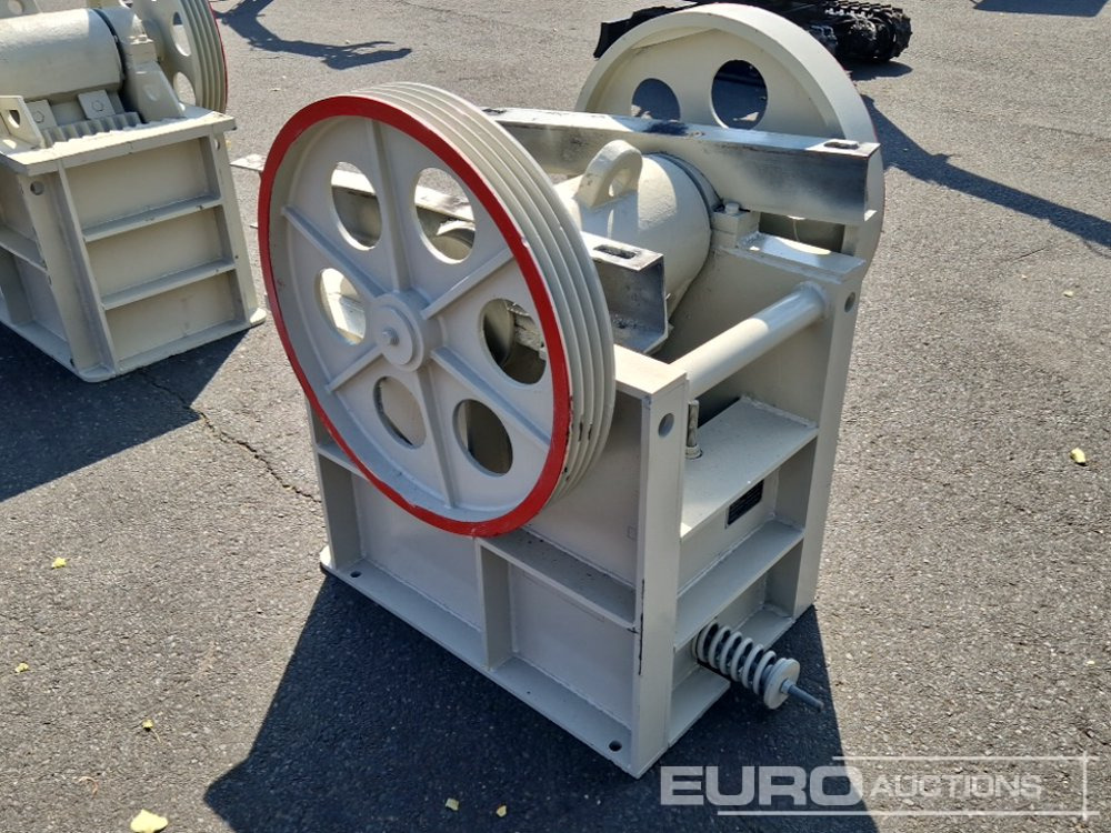 Unused Jaw Crusher - Britador: foto 3 Unused Jaw Crusher - Britador: foto 3