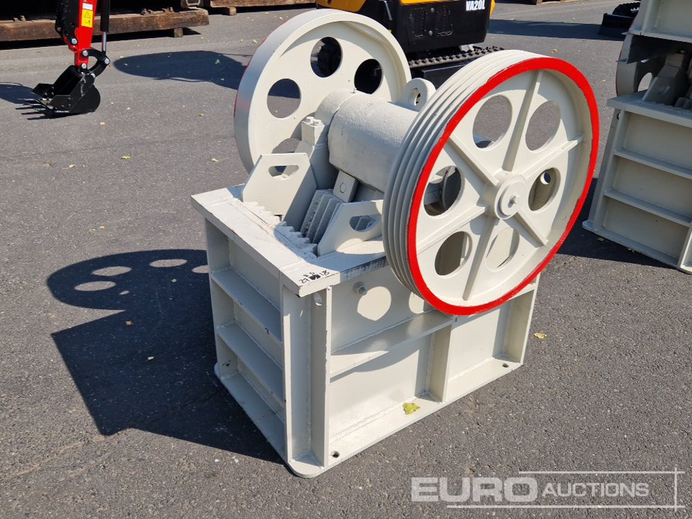 Unused Jaw Crusher - Britador: foto 4 Unused Jaw Crusher - Britador: foto 4